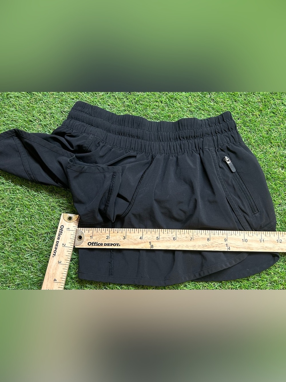 lululemon athletica Black Women's Athletic Shorts with Zip Pocket - Picture 4 of 4